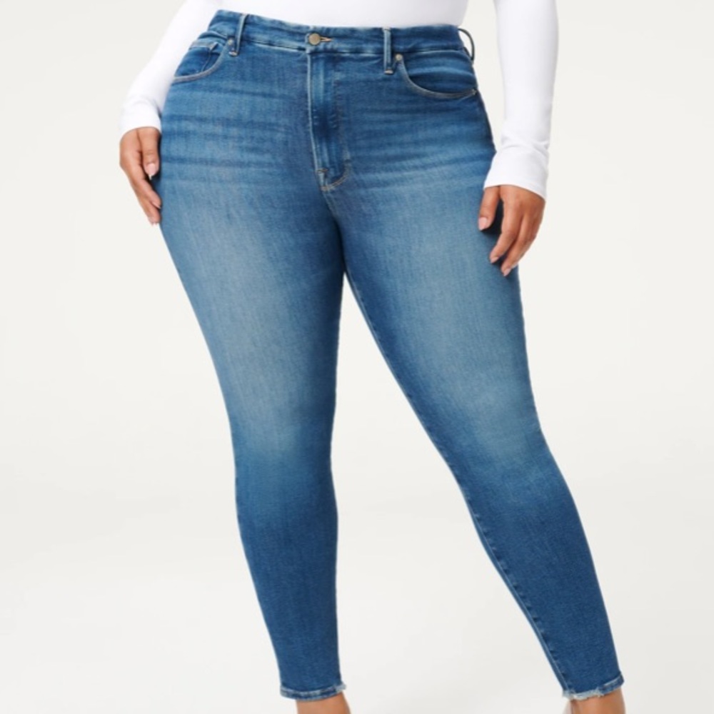 💙GOOD AMERICAN GOOD LEGS JACKED STEP HEM JEANS 💙 (new without tags)